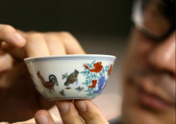 雞缸杯從酒器到滿地雞走