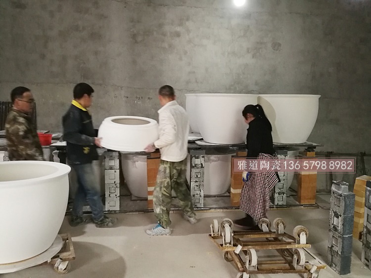 定做廣場園林養花種樹陶瓷大缸-上窯車