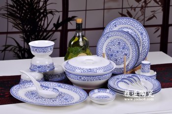 如何選擇陶瓷餐具？