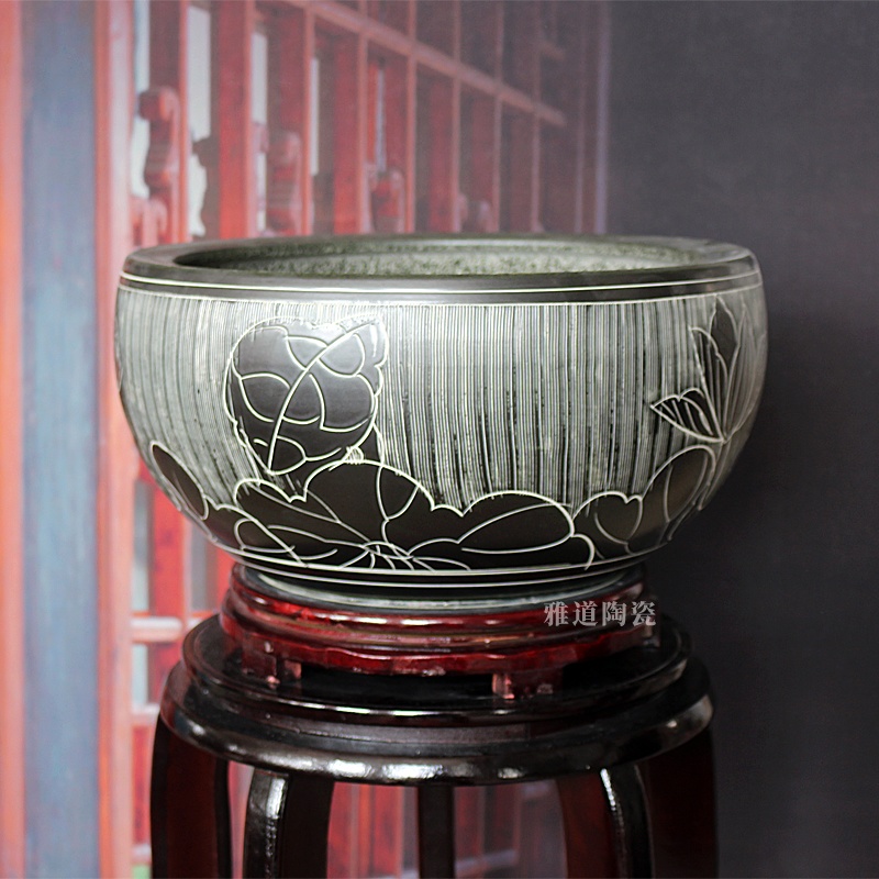 景德鎮手工雕刻荷花睡蓮聚寶盆(圖4)